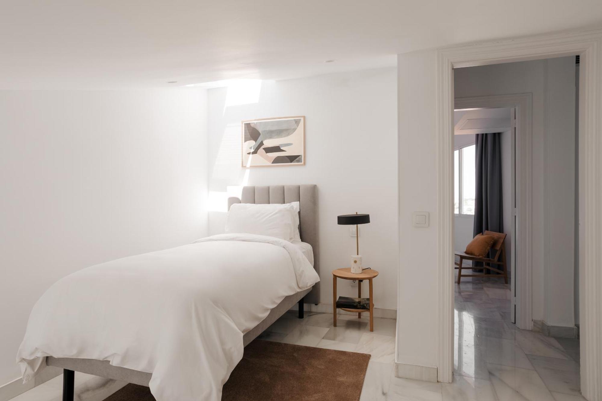 Sonder Santa Ana Aparthotel Madrid Exterior photo